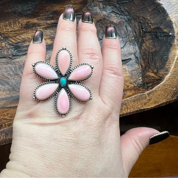 Queen Conch & Kingman Turquoise Flower Statement Ring 925 Sterling Silver | 8.5 - Picture 6 of 15